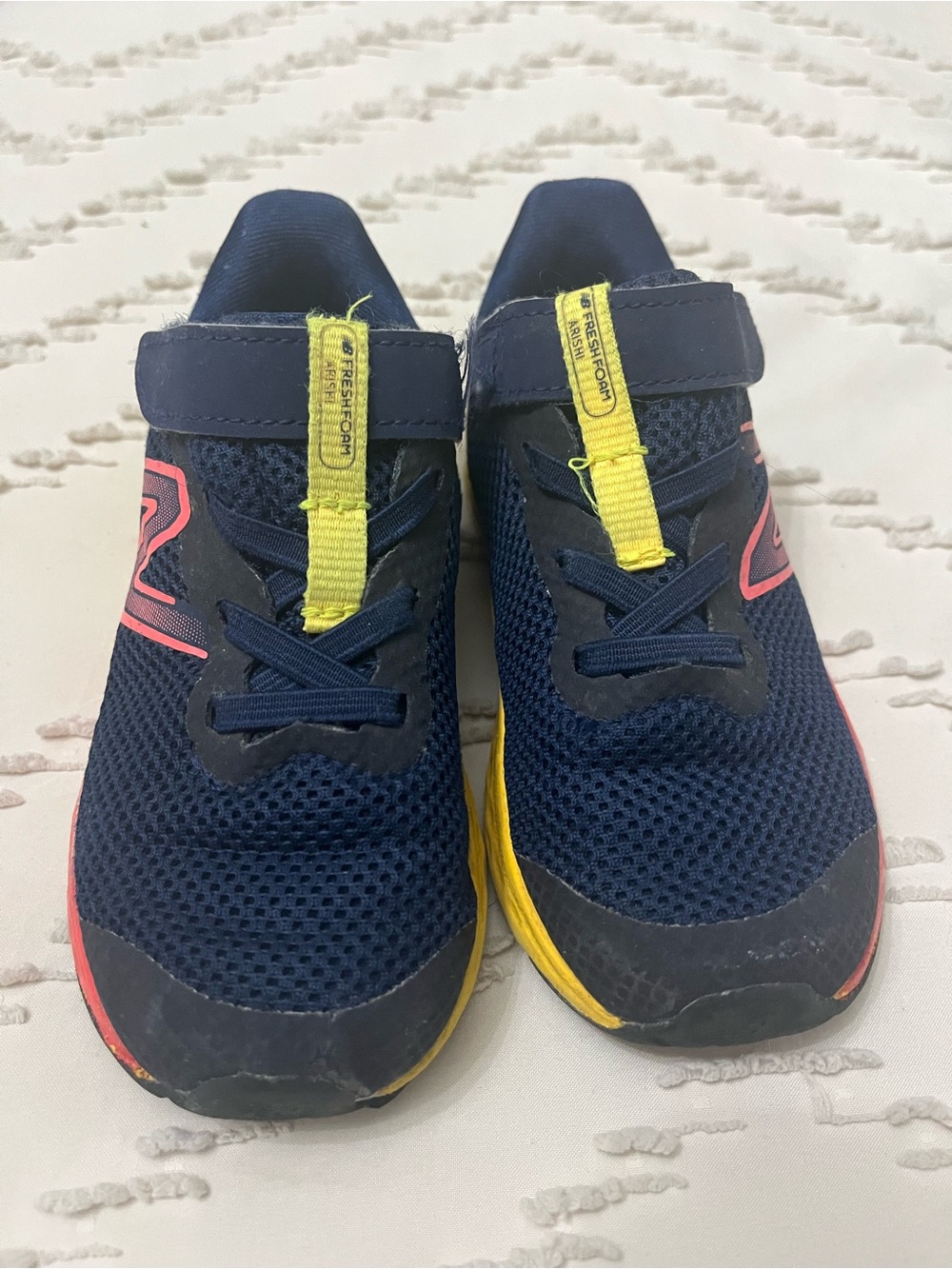 Kids New Balance Fresh Foam Sneakers Navy Yellow Red Size 9